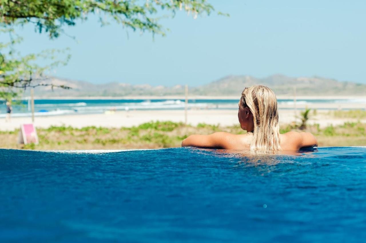 Witch'S Rock Surf Camp Hotel Tamarindo Kültér fotó