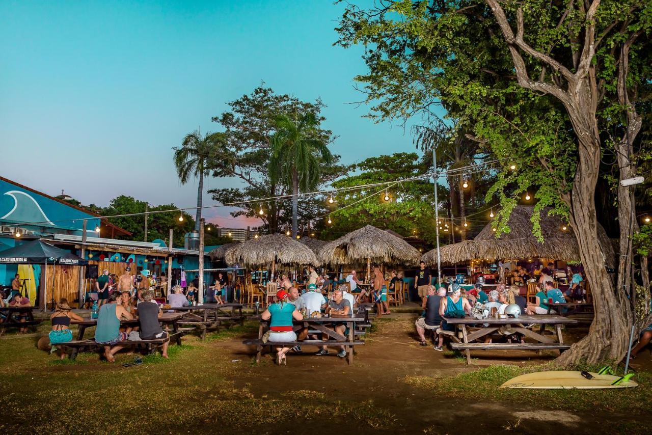 Witch'S Rock Surf Camp Hotel Tamarindo Kültér fotó